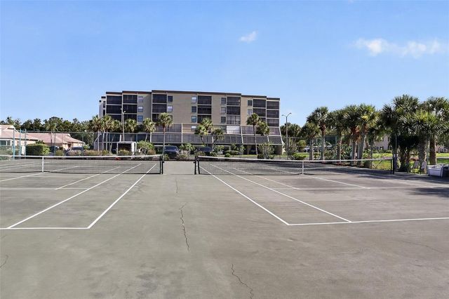 10038 62ND TERRACE N 15, St Petersburg, FL 33708