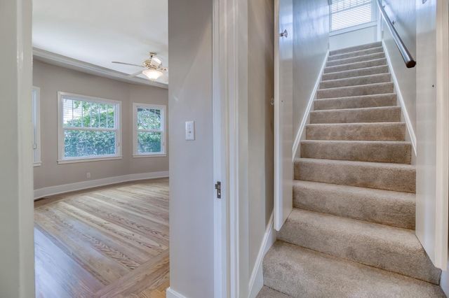318 California Ave, Oakdale, CA 95361
