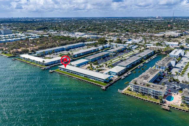 100 Wettaw Lane 6, North Palm Beach, FL 33408