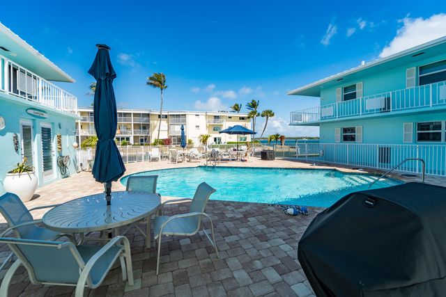 100 Wettaw Lane 6, North Palm Beach, FL 33408