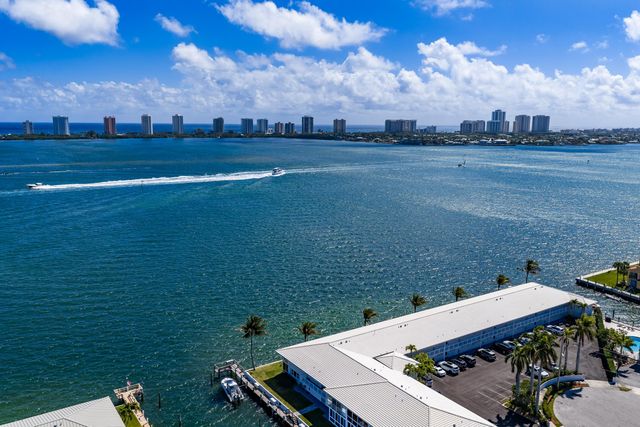 100 Wettaw Lane 6, North Palm Beach, FL 33408