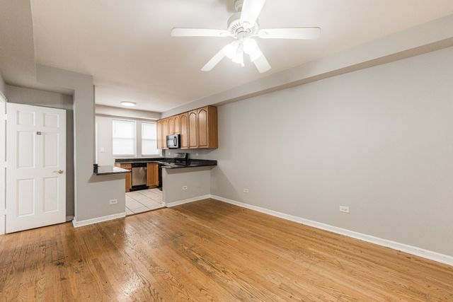 4008 W NELSON Street 8A, Chicago, IL 60641