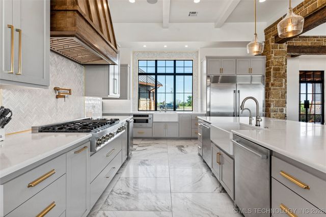 19001 W 41st Street, Sand Springs, OK 74063