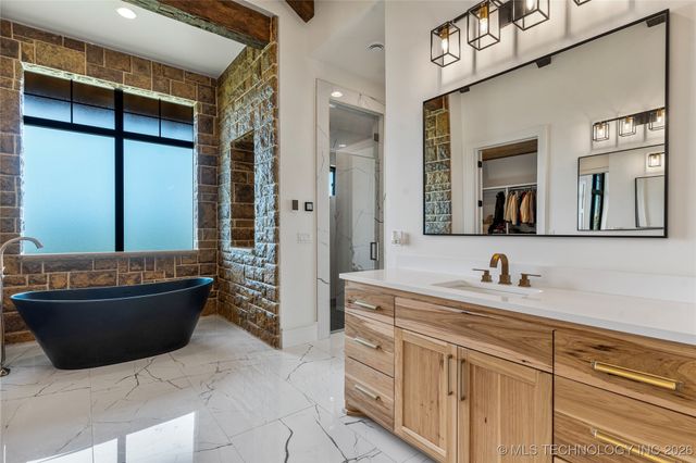 19001 W 41st Street, Sand Springs, OK 74063