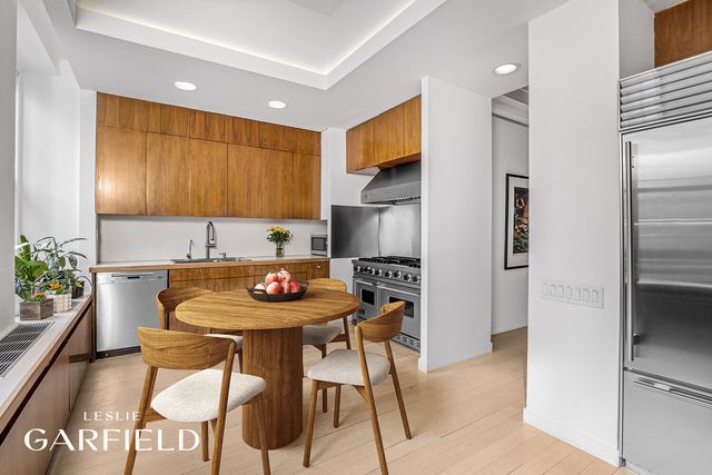 13 W 89TH Street, New York City, NY 10024