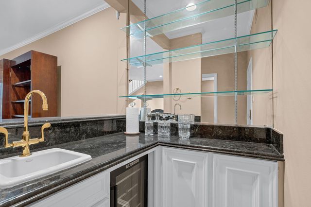 5084 Augusta Street, Houston, TX 77007