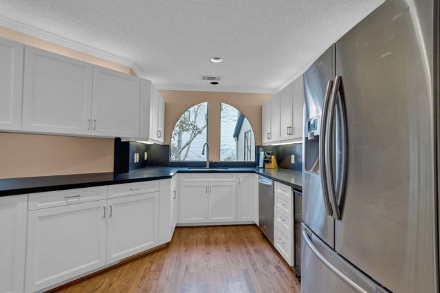 5084 Augusta Street, Houston, TX 77007