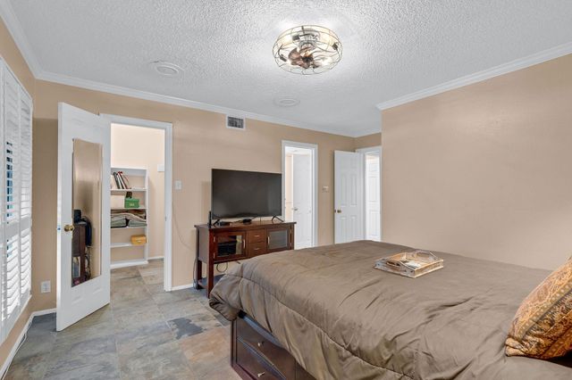 5084 Augusta Street, Houston, TX 77007