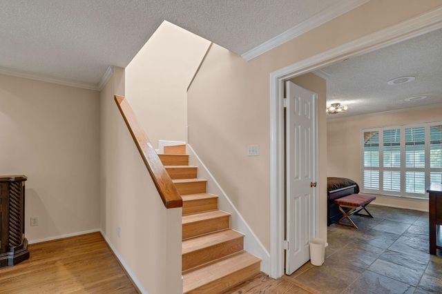 5084 Augusta Street, Houston, TX 77007