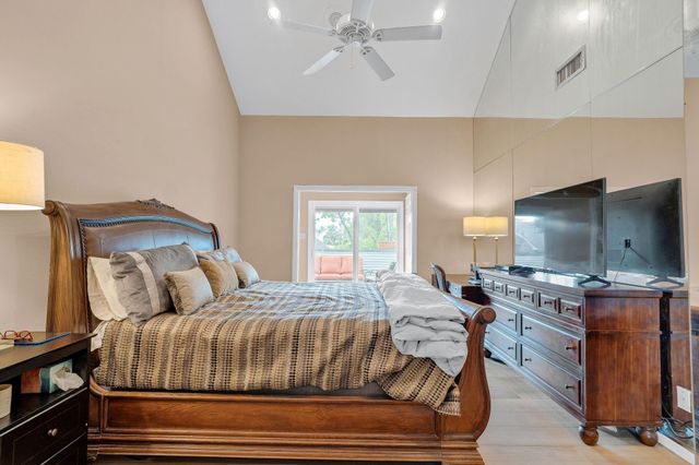 5084 Augusta Street, Houston, TX 77007