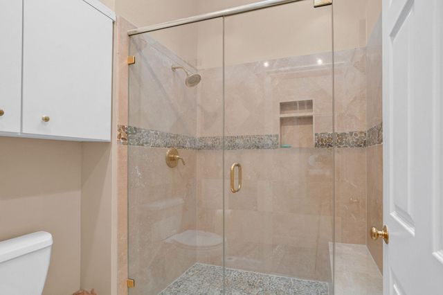 5084 Augusta Street, Houston, TX 77007