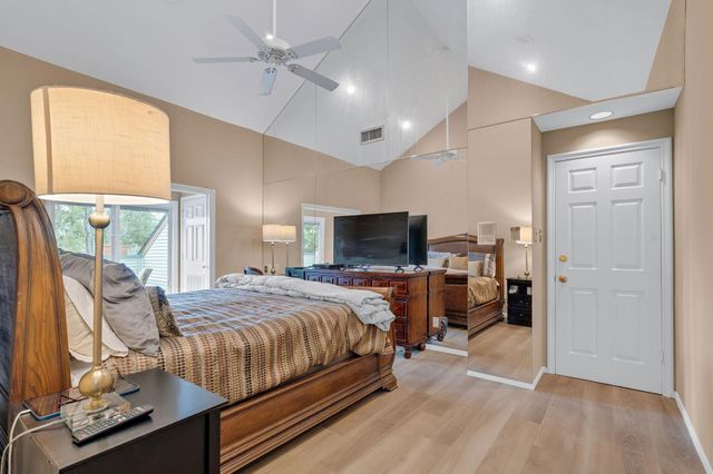 5084 Augusta Street, Houston, TX 77007