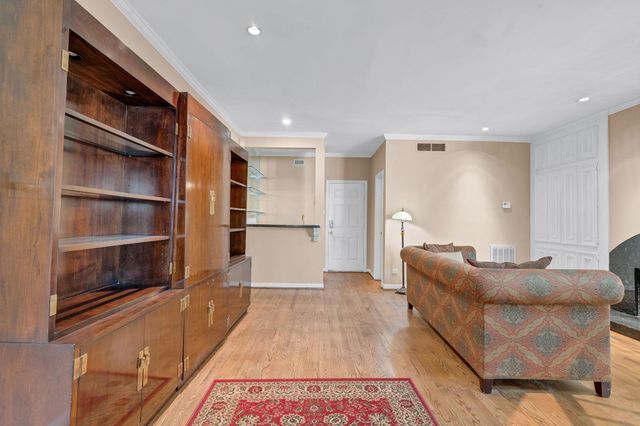 5084 Augusta Street, Houston, TX 77007