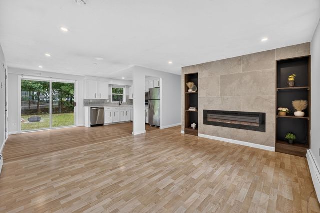17 Grover St, Beverly, MA 01915
