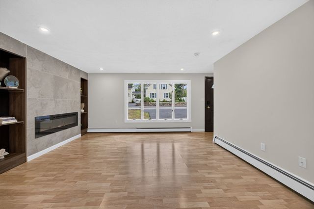 17 Grover St, Beverly, MA 01915