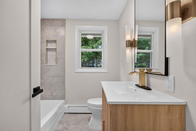 17 Grover St, Beverly, MA 01915