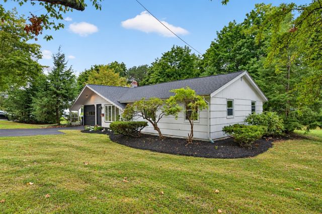 17 Grover St, Beverly, MA 01915