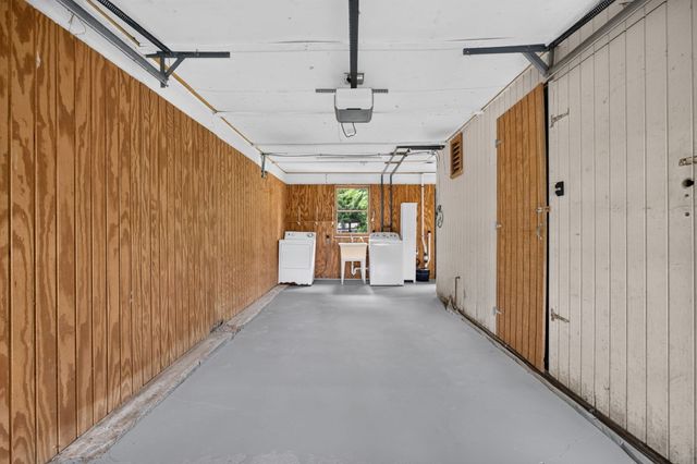 17 Grover St, Beverly, MA 01915