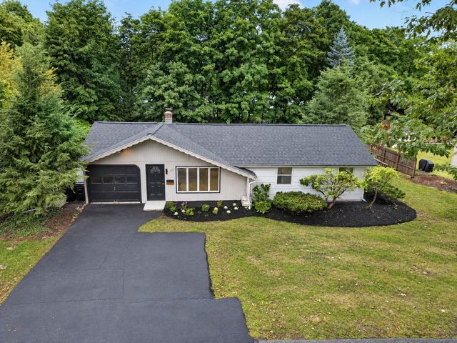 17 Grover St, Beverly, MA 01915