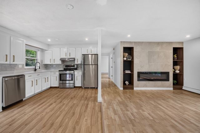 17 Grover St, Beverly, MA 01915