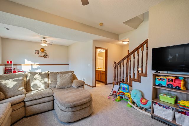 217 NE Allison Avenue, Elkhart, IA 50073