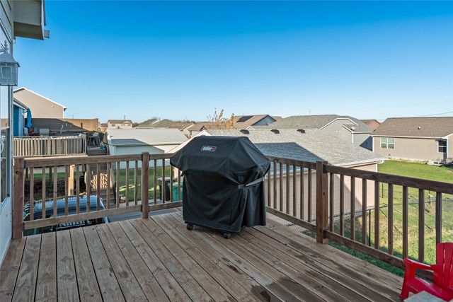 217 NE Allison Avenue, Elkhart, IA 50073