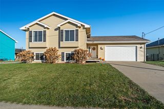 217 NE Allison Avenue, Elkhart, IA 50073