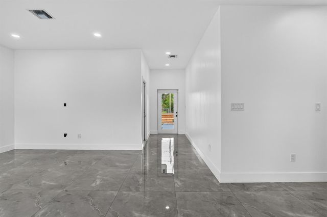655 NW 24TH Avenue, Fort Lauderdale, FL 33311