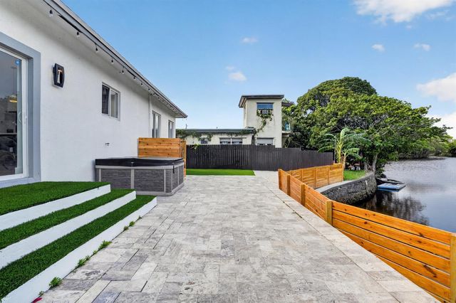 655 NW 24TH Avenue, Fort Lauderdale, FL 33311