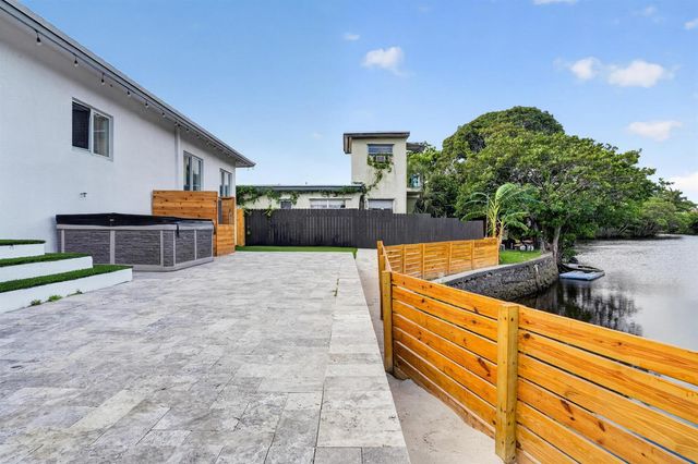 655 NW 24TH Avenue, Fort Lauderdale, FL 33311
