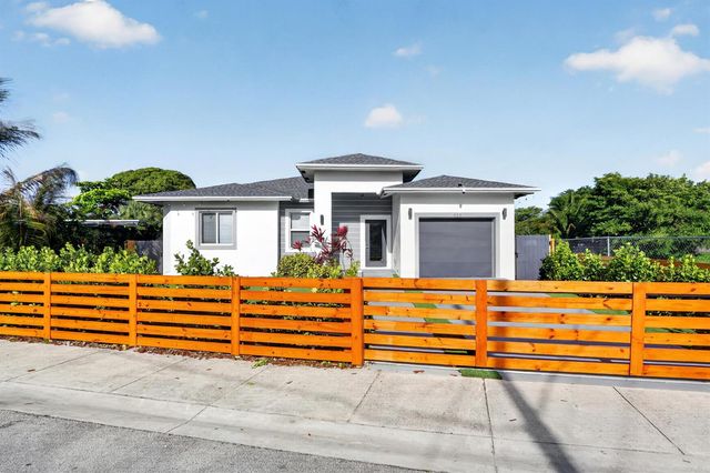 655 NW 24TH Avenue, Fort Lauderdale, FL 33311