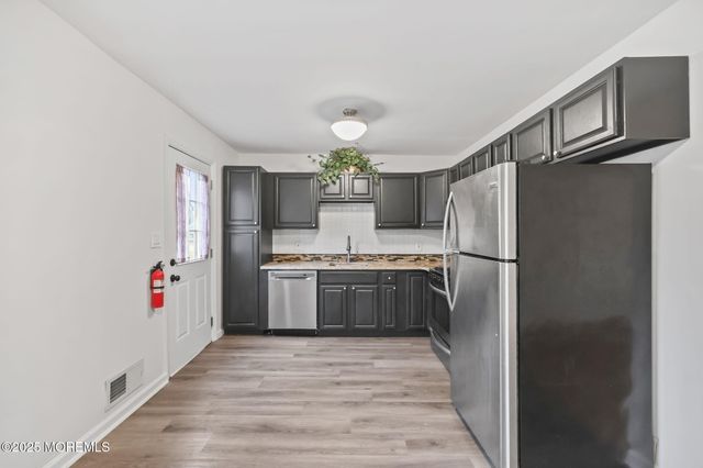 134 Darien Road, Howell, NJ 07731