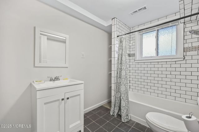 134 Darien Road, Howell, NJ 07731