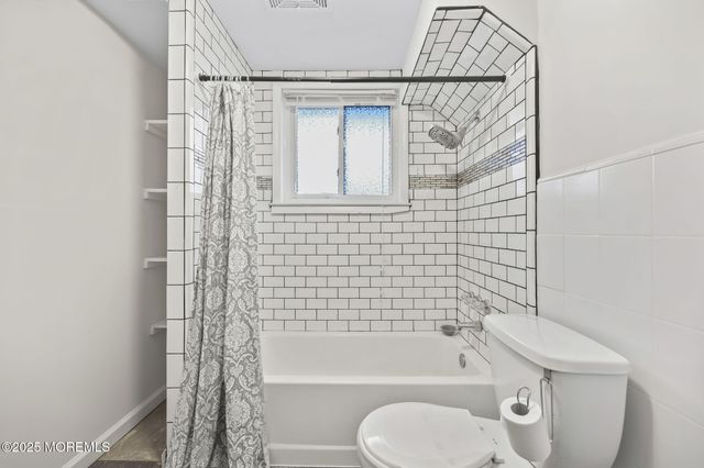 134 Darien Road, Howell, NJ 07731