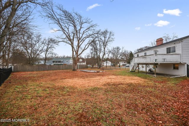 134 Darien Road, Howell, NJ 07731