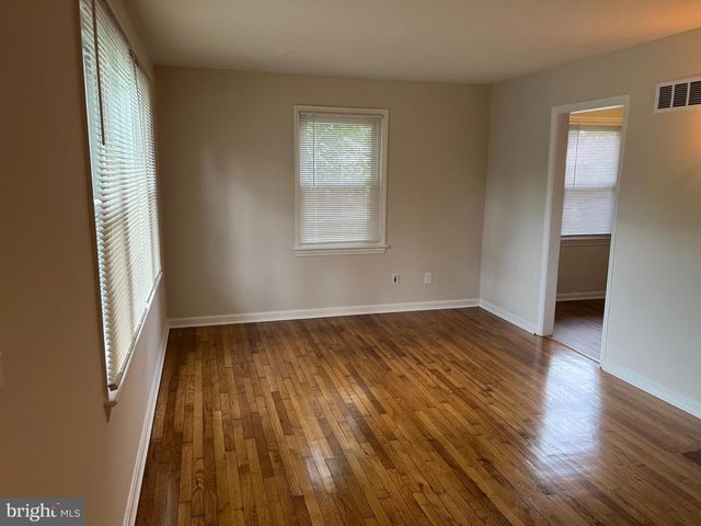3140 COFER RD, Falls Church, VA 22042