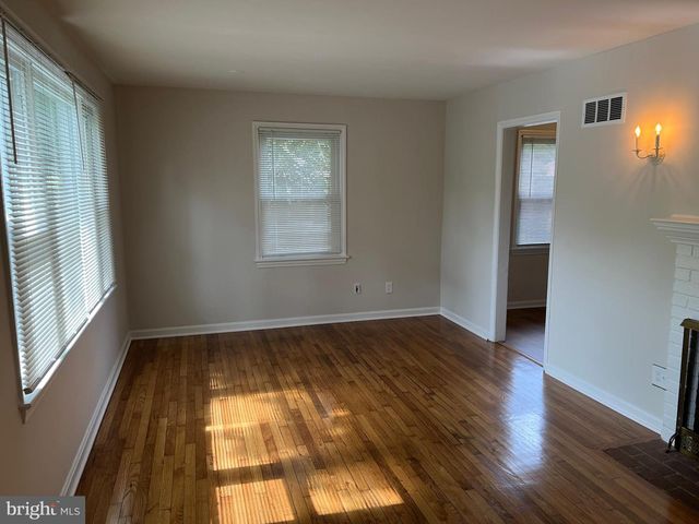 3140 COFER RD, Falls Church, VA 22042
