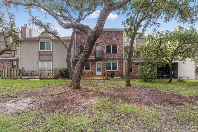 1037 4th Ave Avenue, Shalimar, FL 32579