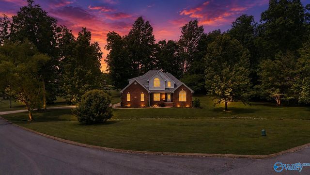 60 Windwood Drive, Fayetteville, TN 37334