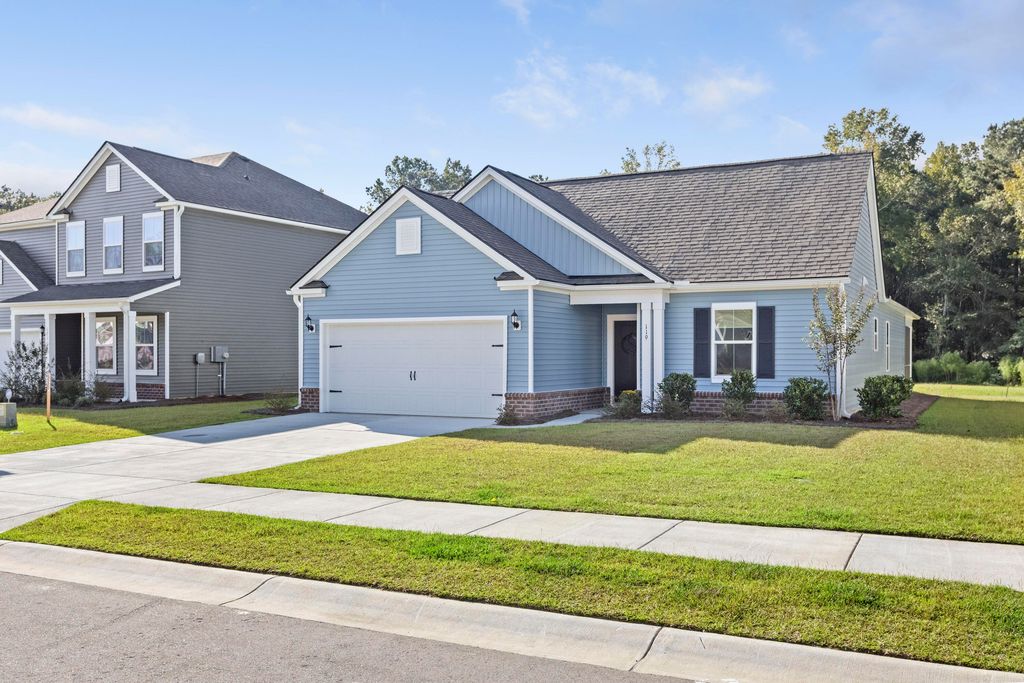 119 Royal Cainhoy Way, Huger, SC 29450