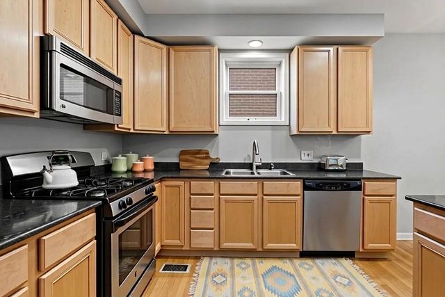 4627 N Kenmore Avenue 1E, Chicago, IL 60640