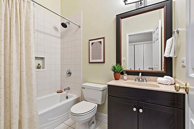 4627 N Kenmore Avenue 1E, Chicago, IL 60640