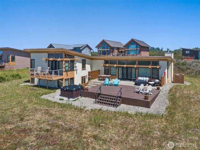 1603 Sea Grass Lane, Westport, WA 98595