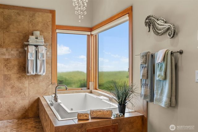 1603 Sea Grass Lane, Westport, WA 98595