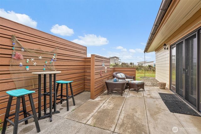 1603 Sea Grass Lane, Westport, WA 98595