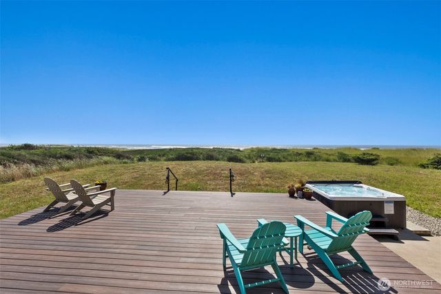 1603 Sea Grass Lane, Westport, WA 98595