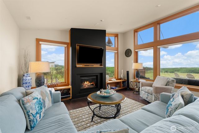 1603 Sea Grass Lane, Westport, WA 98595