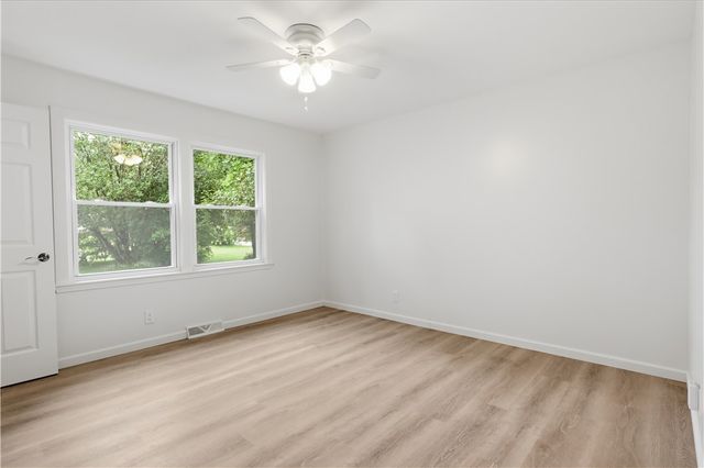 23 Cross Gates Rd, Gates, NY 14606