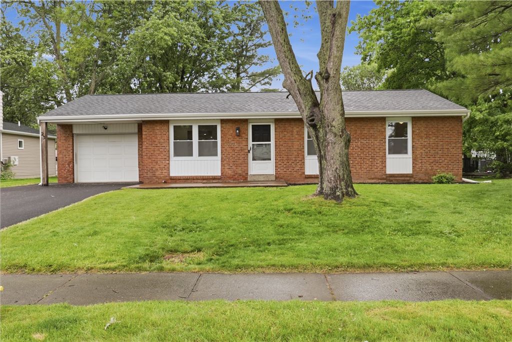 23 Cross Gates Rd, Gates, NY 14606