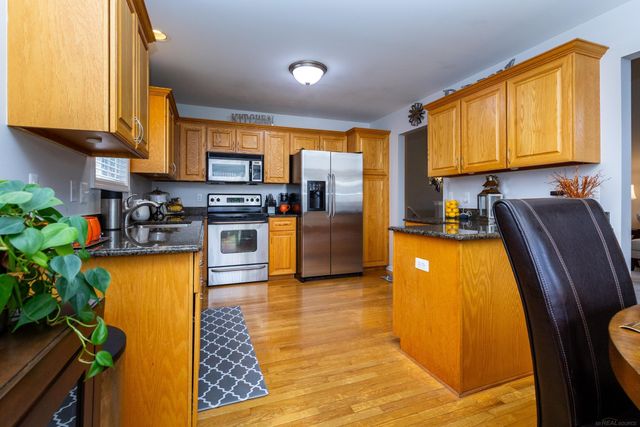 45559 Rathmore Drive, Macomb Twp, MI 48044